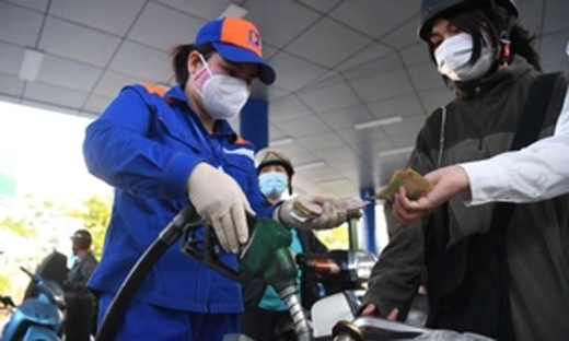 Giá xăng dầu tăng mạnh, có loại tăng hơn 7.000 đồng/lít