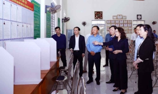 Phó Bí thư Thường trực Tỉnh ủy Nguyễn Thị Hương: Tổ chức bầu cử dân chủ, đúng luật và an toàn