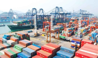 Thủ tướng chỉ đạo đẩy mạnh các nhiệm vụ, giải pháp để tiếp tục thúc đẩy xuất khẩu năm 2026