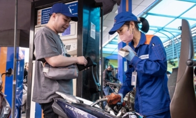  Ngân sách có thể tạm ứng tới 4.000-5.000 mỗi lít xăng dầu