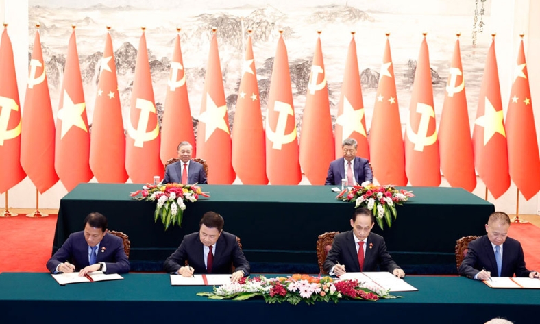  Lễ ký kết một số văn kiện hợp tác tiêu biểu giữa Việt Nam - Trung Quốc