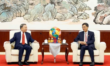  Thúc đẩy hợp tác giữa địa phương Việt Nam và Khu tự trị Quảng Tây của Trung Quốc