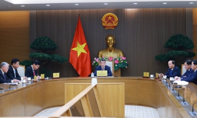  Thủ tướng đề nghị Singapore hỗ trợ xây dựng các trung tâm tài chính quốc tế