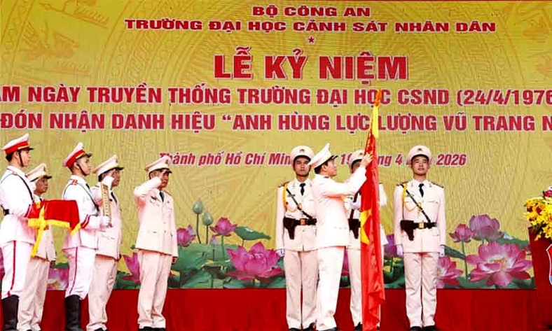  Đại học Cảnh sát nhân dân đón nhận danh hiệu Anh hùng lực lượng vũ trang nhân dân