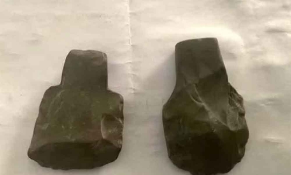 Phát hiện 5 chiếc rìu đá hàng nghìn năm tuổi trong hang Én ở Vườn quốc gia Phong Nha-Kẻ Bàng