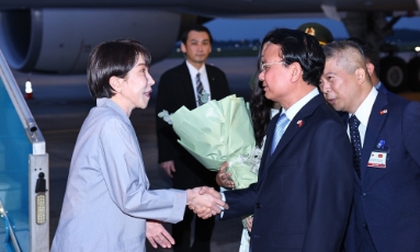  Thủ tướng Nhật Bản Takaichi Sanae đến Hà Nội, bắt đầu thăm chính thức Việt Nam