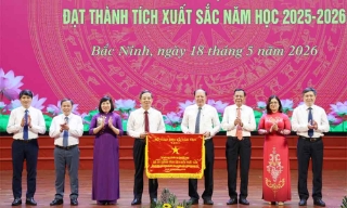Bắc Ninh tuyên dương cán bộ quản lý, giáo viên, học sinh tiêu biểu năm học 2025-2026