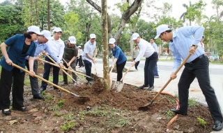 Phường Kinh Bắc ra quân hưởng ứng phong trào Toàn dân chung tay bảo vệ môi trường 