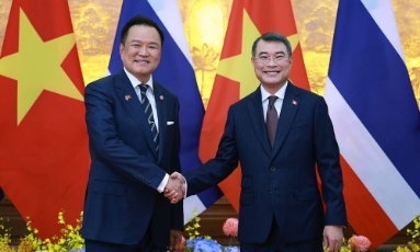  Thủ tướng Lê Minh Hưng và Thủ tướng Thái Lan Anutin Charnvirakul hội đàm