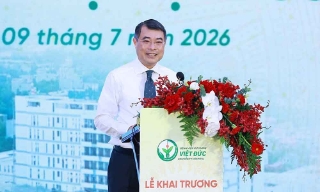 Thủ tướng Lê Minh Hưng: Cơ cấu lại mạng lưới khám, chữa bệnh theo hướng hiện đại