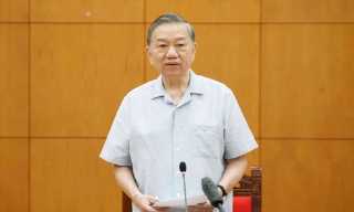 Bộ Chính trị ban hành Nghị quyết về công tác người Việt Nam ở nước ngoài