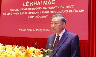 Khai mạc Chương trình bồi dưỡng, cập nhật kiến thức đối với Ủy viên Ban Chấp hành Trung ương Đảng khóa XIV