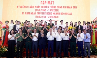 Tổng Bí thư, Chủ tịch nước Tô Lâm dự buổi gặp mặt kỷ niệm nhân dịp Ngày truyền thống ngành công an và ngành ngoại giao
