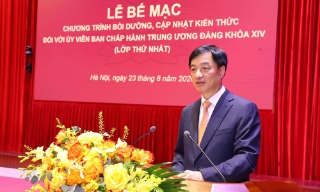 Bế mạc Chương trình bồi dưỡng, cập nhật kiến thức đối với ủy viên Ban chấp hành Trung ương Đảng khóa XIV (Lớp thứ nhất)