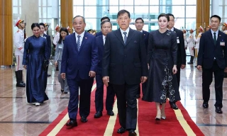 Nhà vua Vương quốc Thái Lan và Hoàng hậu đến Hà Nội, bắt đầu thăm cấp Nhà nước tới Việt Nam