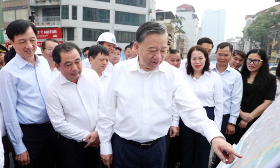 Tổng Bí thư, Chủ tịch nước Tô Lâm kiểm tra tiến độ thi công một số công trình, dự án trọng điểm của Thủ đô