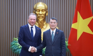 Thủ tướng Lê Minh Hưng tiếp Bộ trưởng Tài chính Luxembourg
