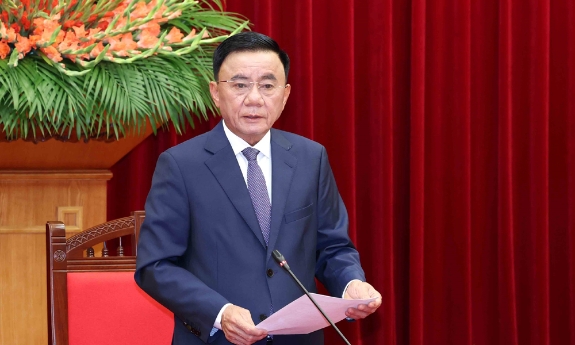 Thường trực Ban Bí thư Trần Cẩm Tú tiếp Đoàn cán bộ cao cấp Đảng Nhân dân Cách mạng Lào
