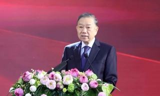Tổng Bí thư, Chủ tịch nước Tô Lâm dự Lễ kỷ niệm 50 năm thành lập Đại học Kinh tế Thành phố Hồ Chí Minh