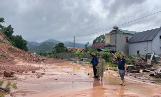  Tập trung chỉ đạo ứng phó với cơn Bão số 9 (RASAGA) theo phương châm “4 tại chỗ”