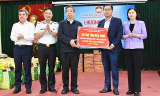 Thành phố Hồ Chí Minh trao 5 tỷ đồng hỗ trợ nhân dân tỉnh Bắc Ninh khắc phục thiệt hại sau bão lũ