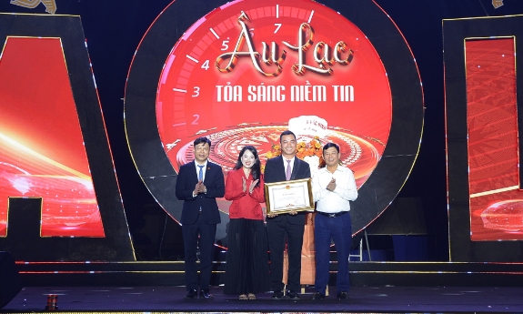  Trường Trung cấp Âu Lạc kỷ niệm 20 năm ngày thành lập