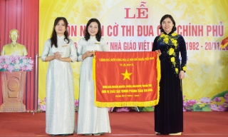 Trường Mầm non Đồng Nguyên 2 đón nhận Cờ Thi đua của Chính phủ