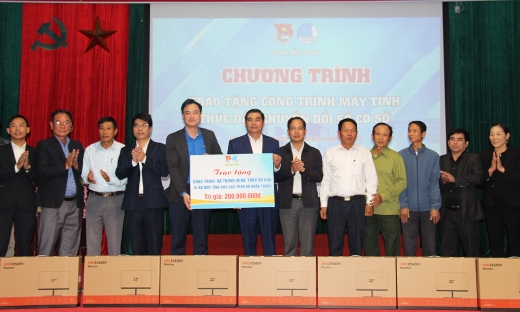 Tỉnh đoàn Bắc Ninh: Trao tặng công trình “Kết nối số - nâng bước em tới trường” và “Xã thông minh, thôn số hóa”
