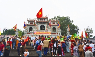 Khai mạc lễ hội đền Bà Chúa Kho