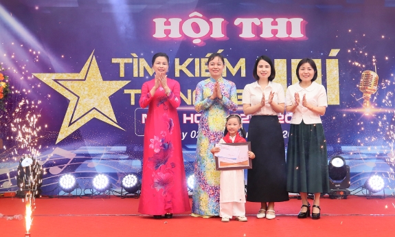 Chung kết hội thi “Tìm kiếm tài năng nhí năm học 2025 - 2026” tại Trường Mầm non Trần Nguyên Hãn