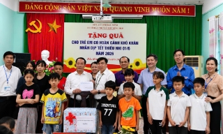 Bắc Ninh: Thăm, tặng quà trẻ em có hoàn cảnh đặc biệt