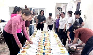  Bắc Ninh: Hàng nghìn suất ăn gửi đến bà con vùng lũ