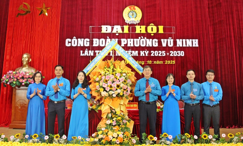  Công đoàn phường Vũ Ninh: 100% cán bộ công đoàn ứng dụng công nghệ thông tin vào giải quyết công việc