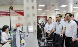 Bắc Ninh: Chủ tịch HĐND tỉnh Nguyễn Việt Oanh giám sát thực hiện Nghị quyết số 57 tại phường Kinh Bắc