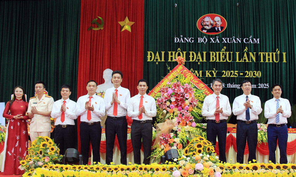 Phát huy tiềm năng, lợi thế, quyết tâm xây dựng xã Xuân Cẩm trở thành phường trước năm 2030