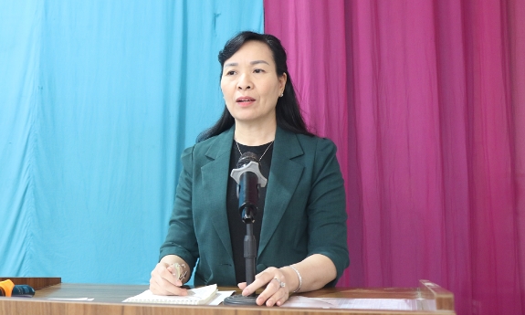 Chủ tịch Ủy ban MTTQ tỉnh Nguyễn Thị Hà dự sinh hoạt Chi bộ thôn Xuân Hội