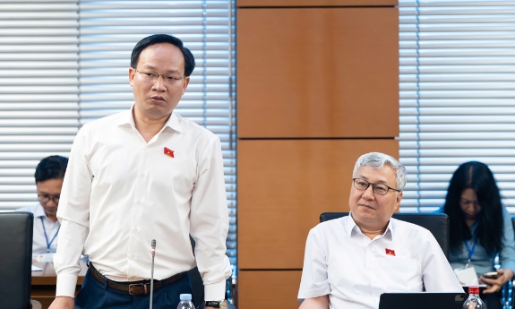 Khơi thông nguồn lực để thúc đẩy tăng trưởng