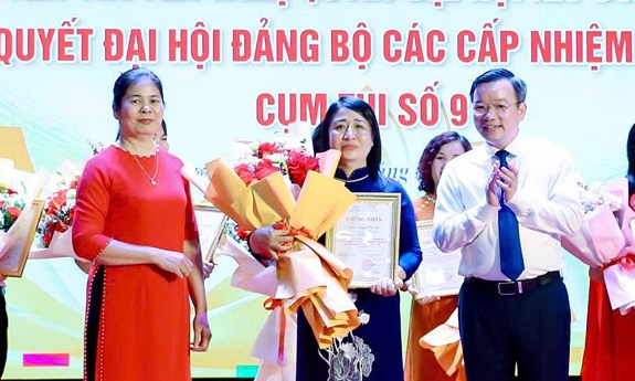 Sôi nổi Hội thi báo cáo viên giỏi Cụm 9