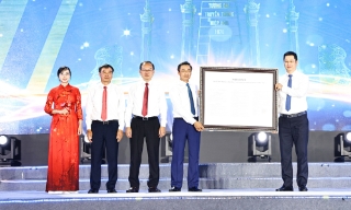 Phó Bí thư Tỉnh ủy Trần Huy Phương dự Lễ công bố thành lập phường Hiệp Hòa