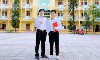 Bắc Ninh: Đôi bạn thân từ trượt lớp 10 công lập đến đạt 28,5 điểm thi tốt nghiệp khối A00