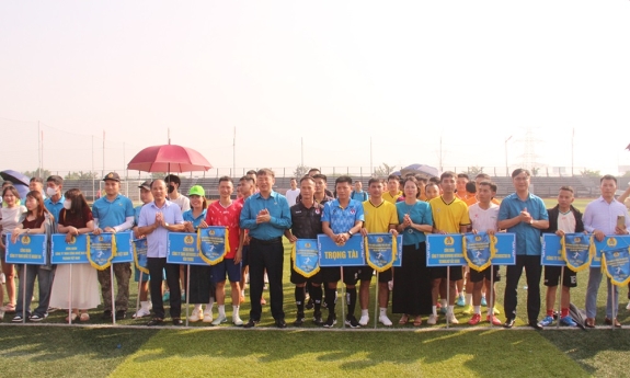 Khai mạc Giải Bóng đá nam, nữ công nhân lao động tỉnh lần thứ nhất - năm 2025.