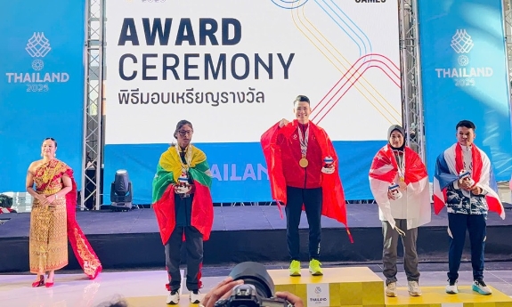 Võ sĩ Nguyễn Thị Thu Thủy (Bắc Ninh) giành Huy chương Vàng nội dung tán thủ tại SEA Games 33
