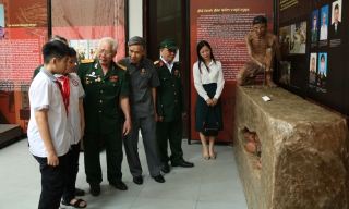 Trưng bày gần 500 tư liệu, hình ảnh, hiện vật về tấm gương chiến sĩ cách mạng tỉnh Bắc Ninh bị địch bắt tù đày trong kháng chiến chống đế quốc Mỹ