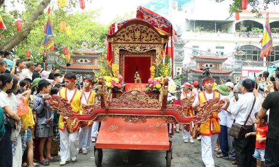 Khai hội Đền Đô kỷ niệm 1016 năm vua Lý Thái Tổ đăng quang