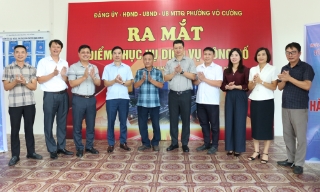 Phó Bí thư Thành ủy Trần Huy Phương dự ra mắt Điểm phục vụ dịch vụ công số tại phường Võ Cường
