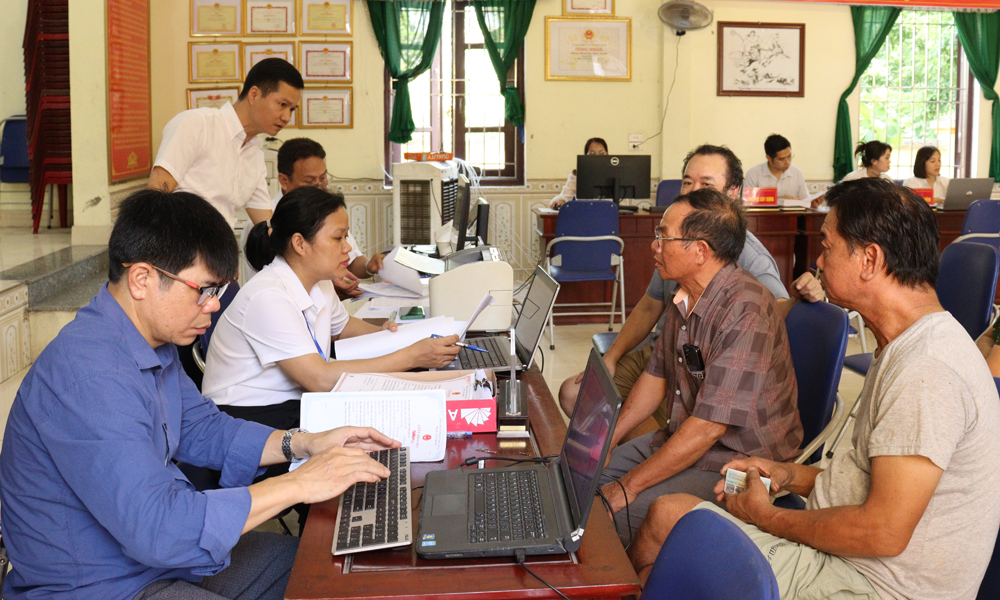  Phường Từ Sơn ra quân giải quyết thủ tục hành chính lưu động