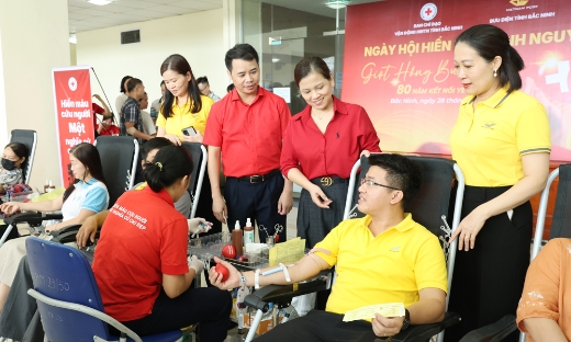 Bắc Ninh: Tiếp nhận hơn 730  đơn vị máu tại Ngày hội Giọt hồng Bưu điện