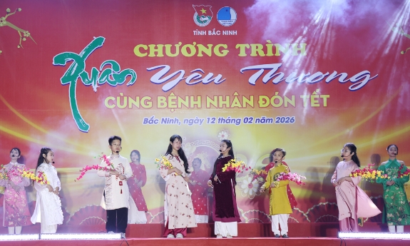 Ấm áp chương trình “Xuân yêu thương - Cùng bệnh nhân đón Tết”