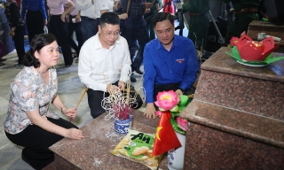 Tuổi trẻ Bắc Ninh thắp nến tri ân các Anh hùng liệt sĩ