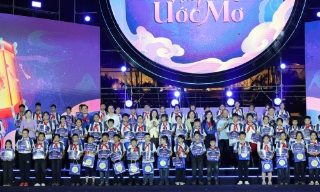 Bắc Ninh: Rộn ràng đêm hội “Lồng đèn thắp sáng ước mơ”